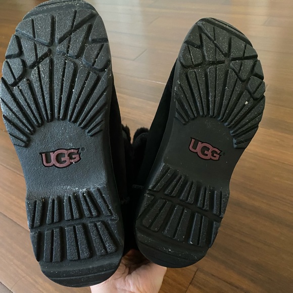 UGG Sundance tall boots - Picture 3 of 5